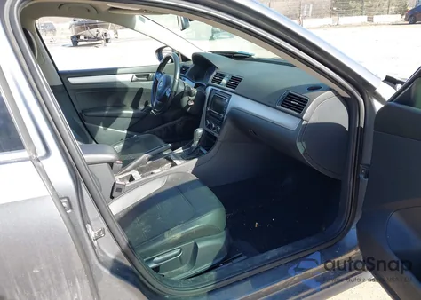 2012 Volkswagen Passat 2.5L Se z USA, uszkodzony, nr VIN 1VWBH7A3XCC053453